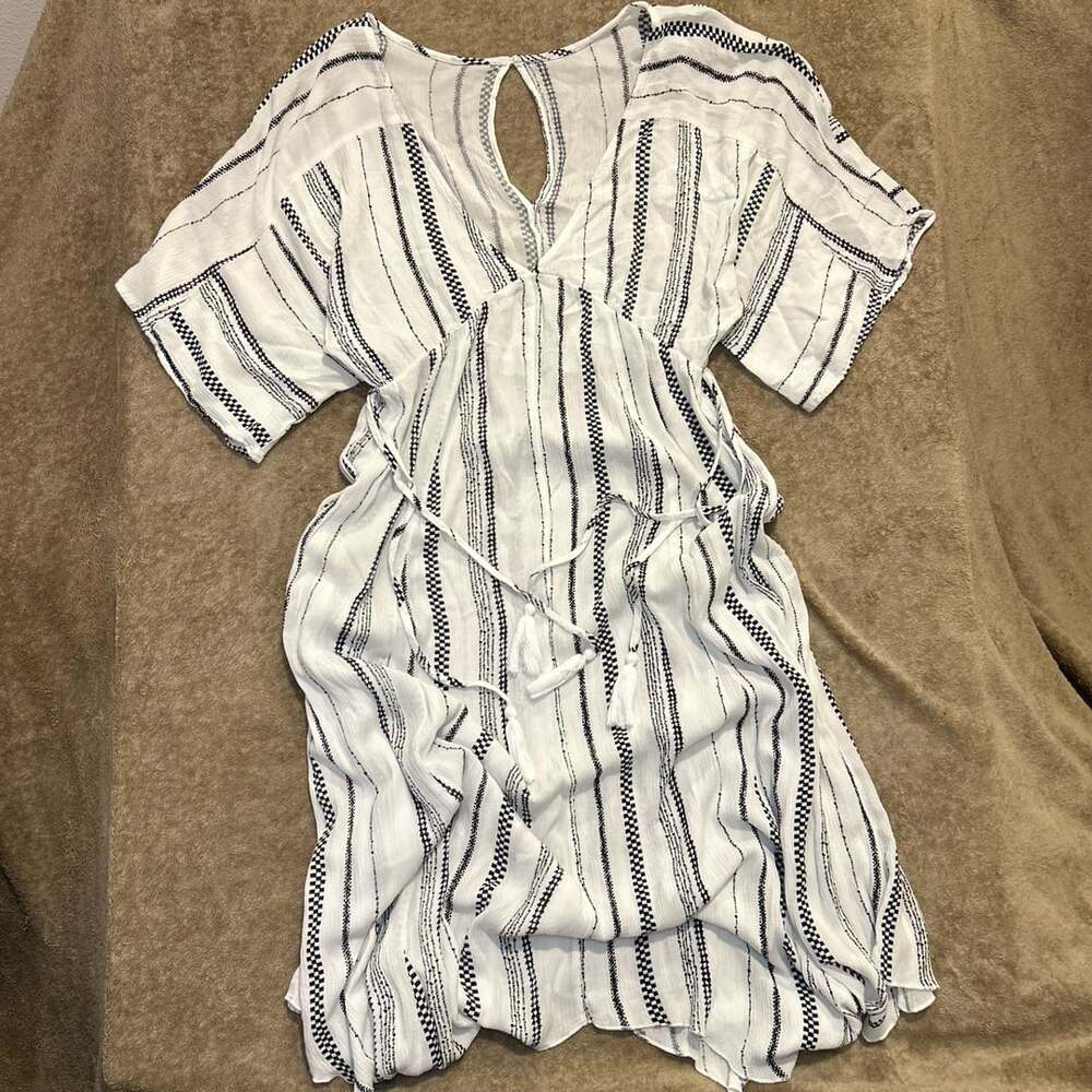 Lulu August Santas Black and White Striped Swim Cover Up, Size M
